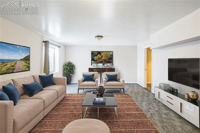 6220 Herriot Grove