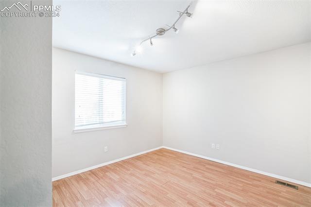 6220 Herriot Grove