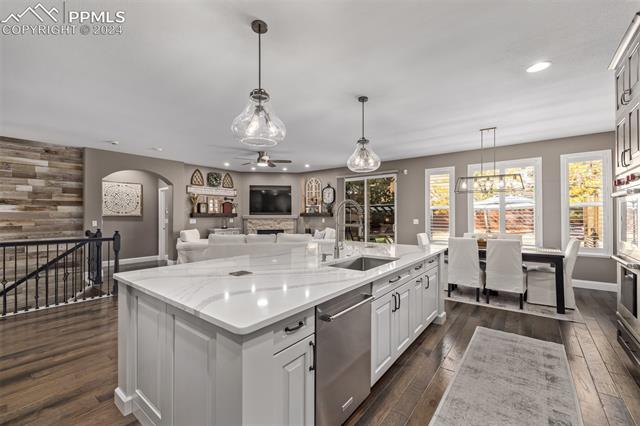 12504 Angelina Drive