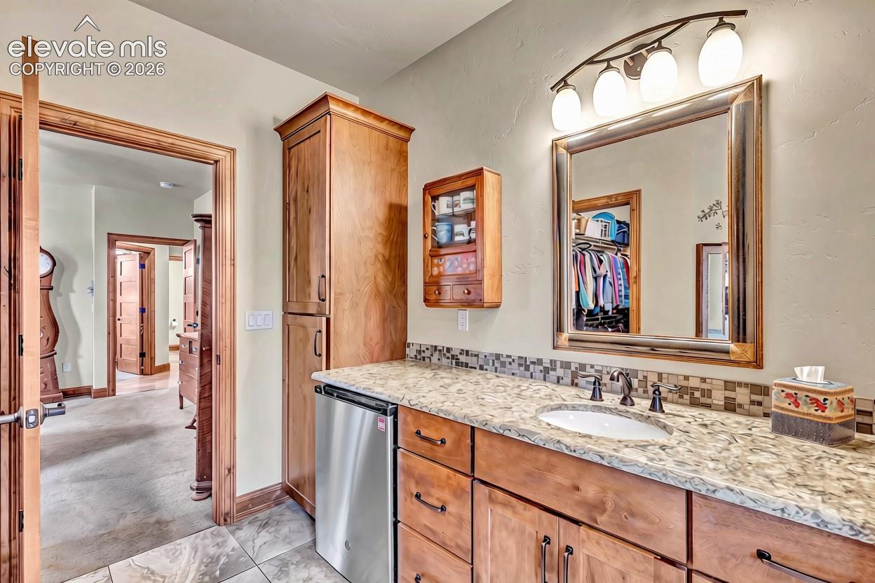 3096 Cathedral Park View