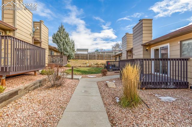 84 Stovel Circle