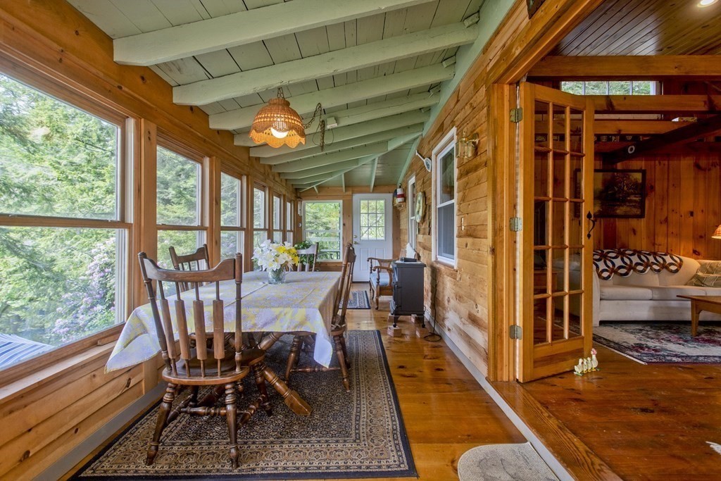 24 Farmhouse Rd