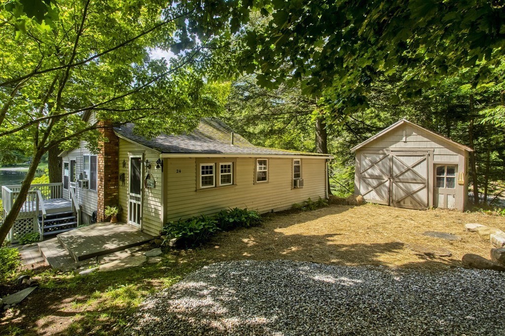 24 Farmhouse Rd