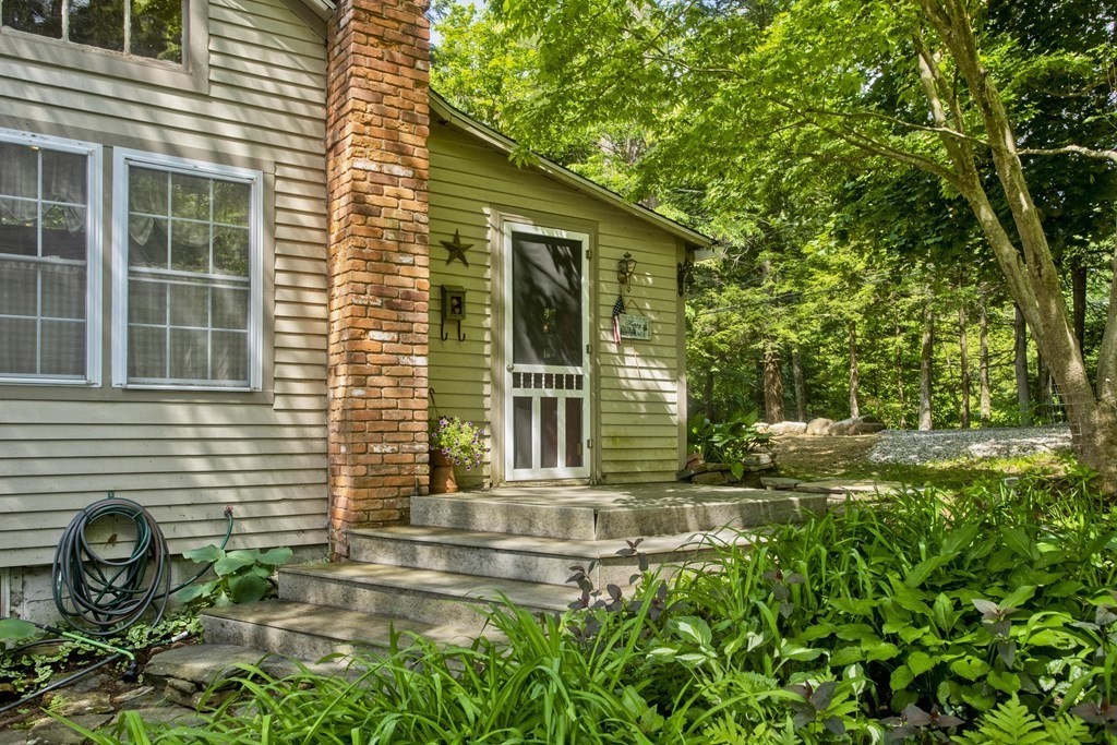 24 Farmhouse Rd
