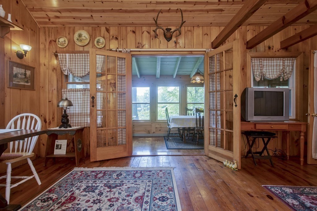 24 Farmhouse Rd