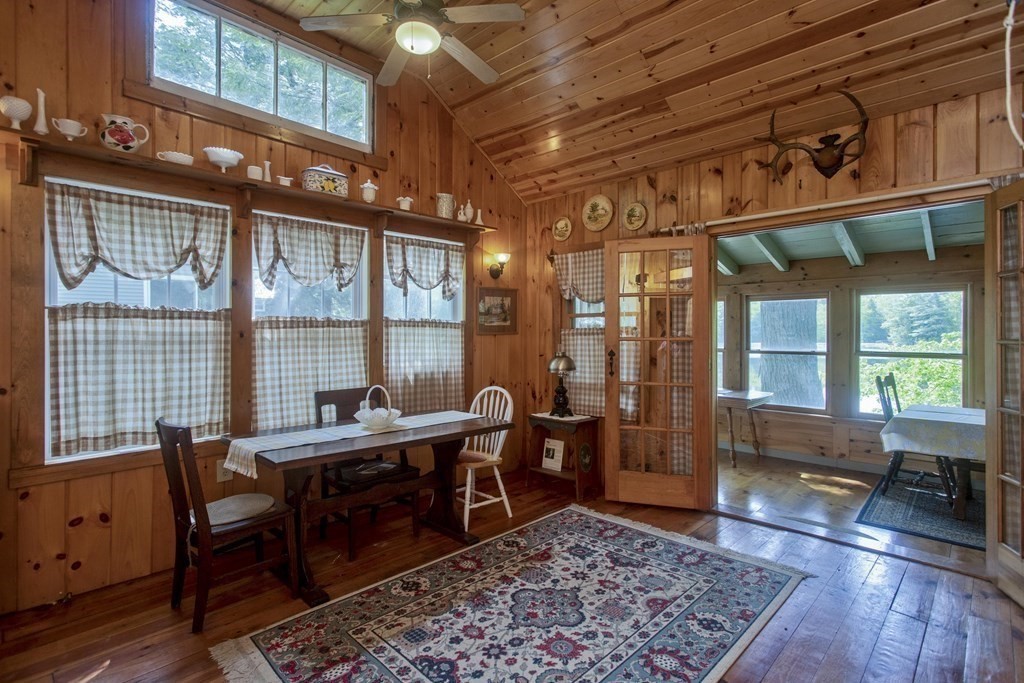 24 Farmhouse Rd