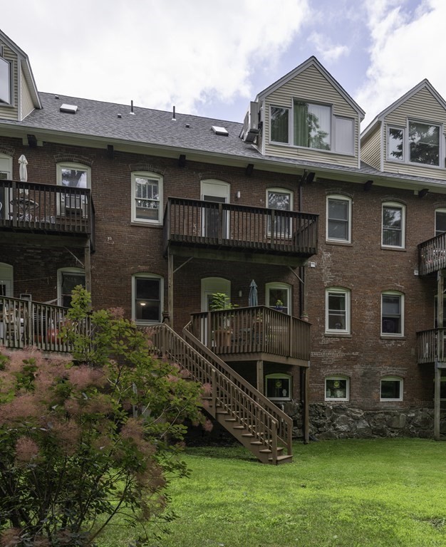 53 A Clark Ave # 2
