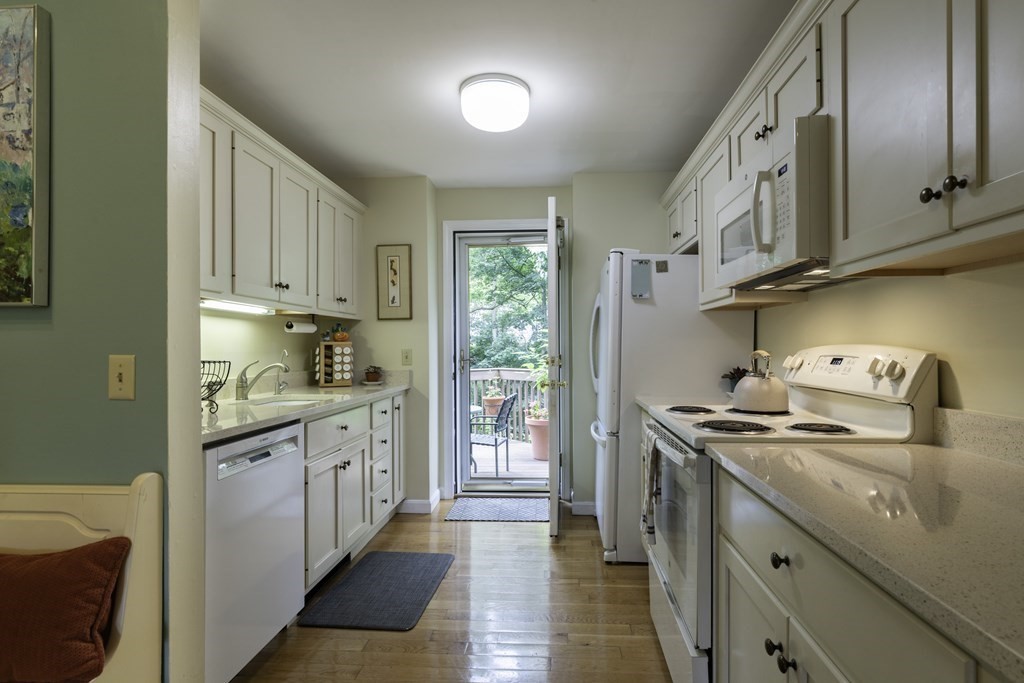 53 A Clark Ave # 2