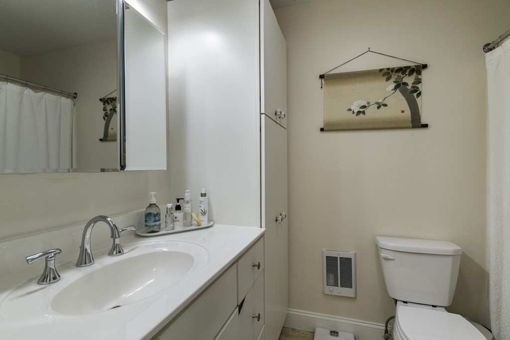53 A Clark Ave # 2