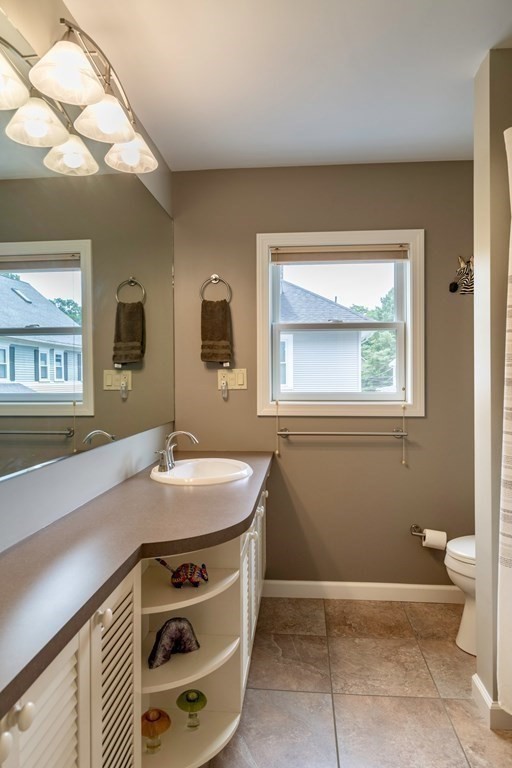 41 Woodbine Ave # 41
