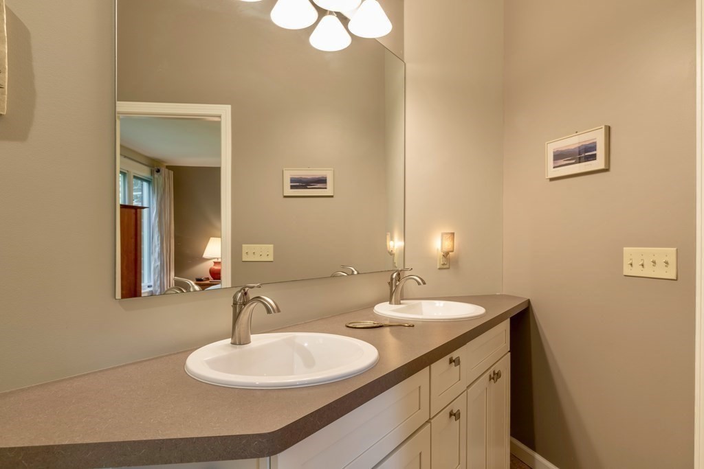 41 Woodbine Ave # 41