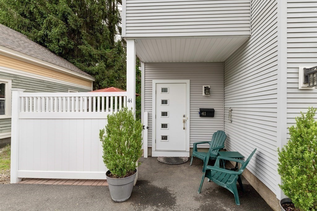41 Woodbine Ave # 41