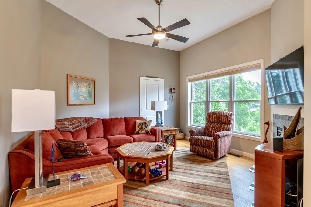 41 Woodbine Ave # 41