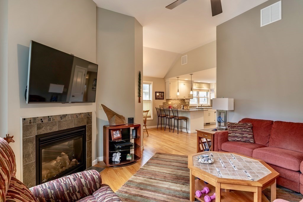41 Woodbine Ave # 41