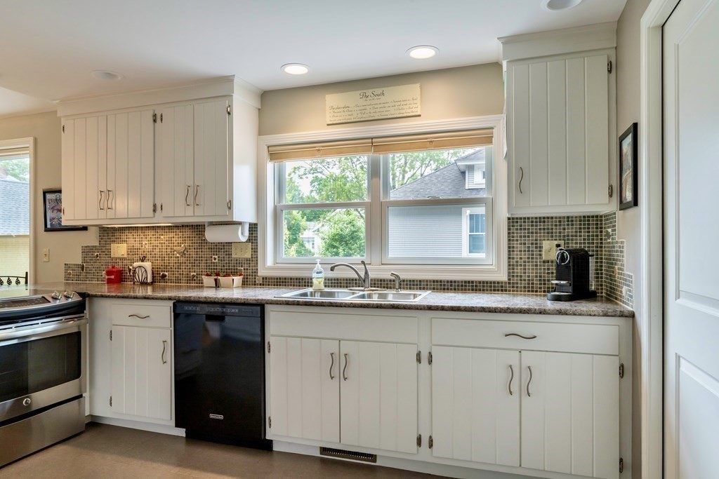 41 Woodbine Ave # 41