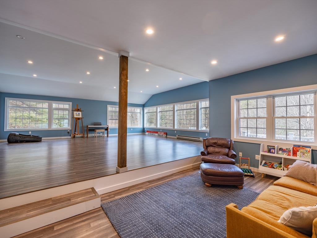 300 Conway Rd