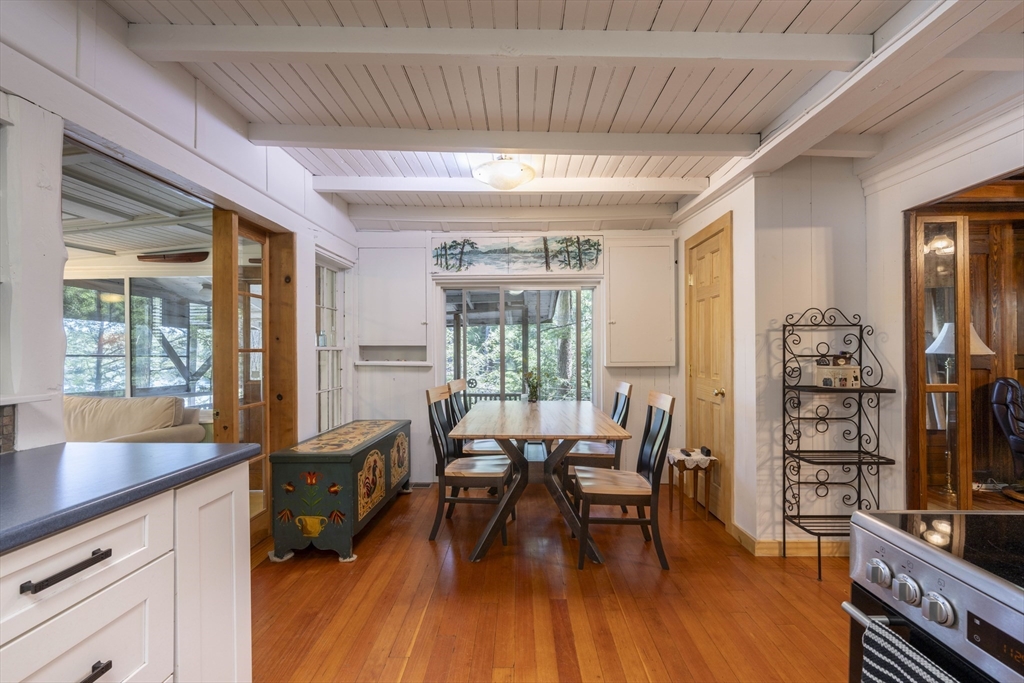 33 Farmhouse Rd