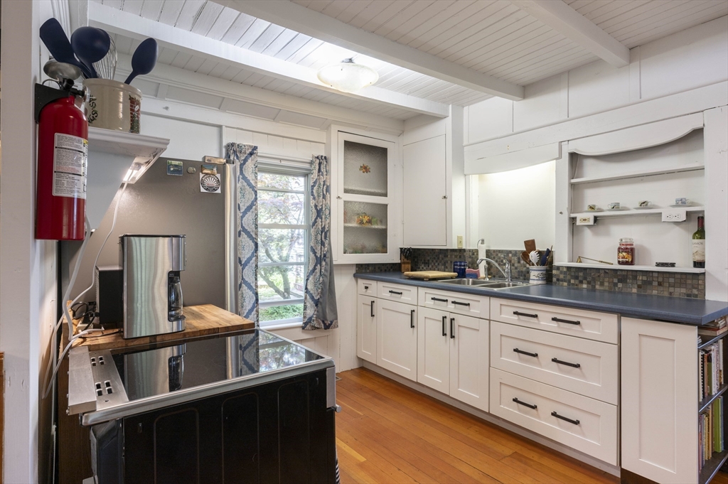 33 Farmhouse Rd