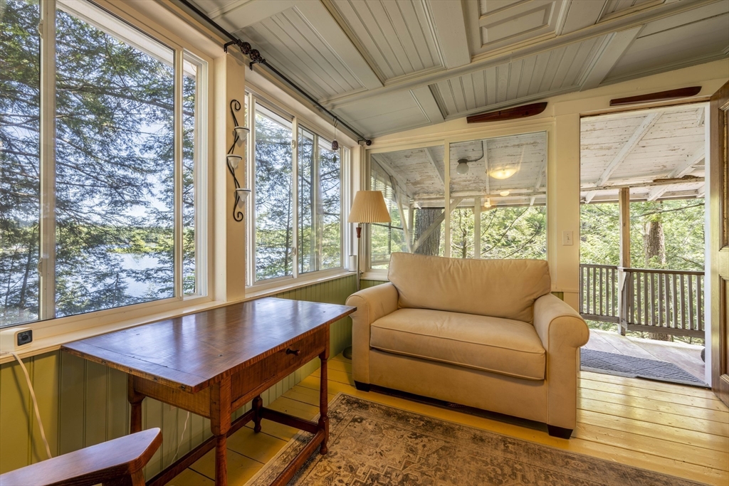 33 Farmhouse Rd