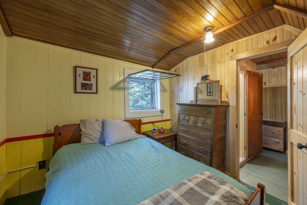 33 Farmhouse Rd