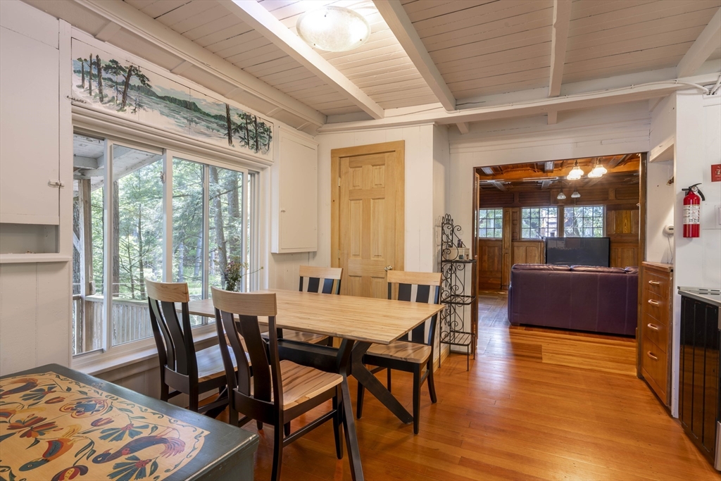 33 Farmhouse Rd