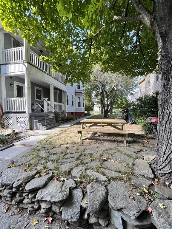 14 Woronoco Ave
