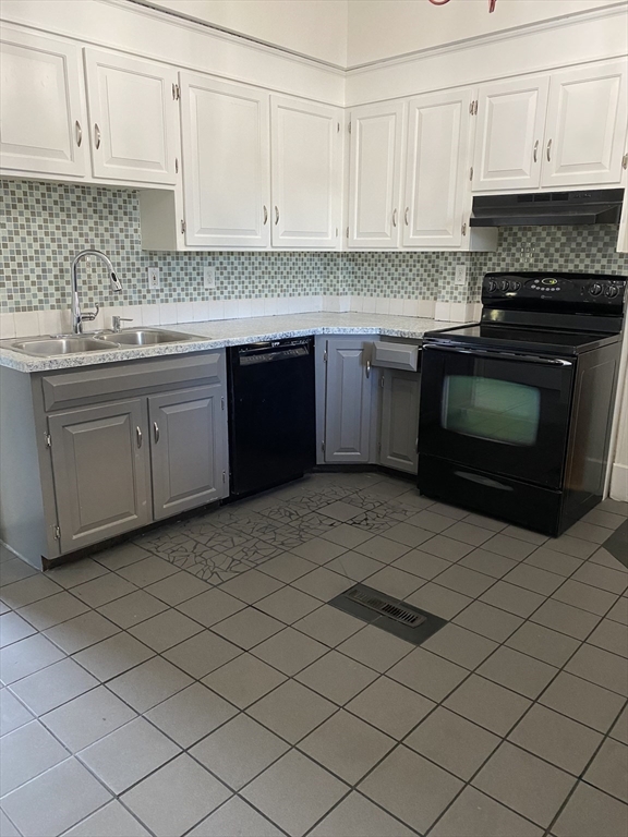 14 Woronoco Ave