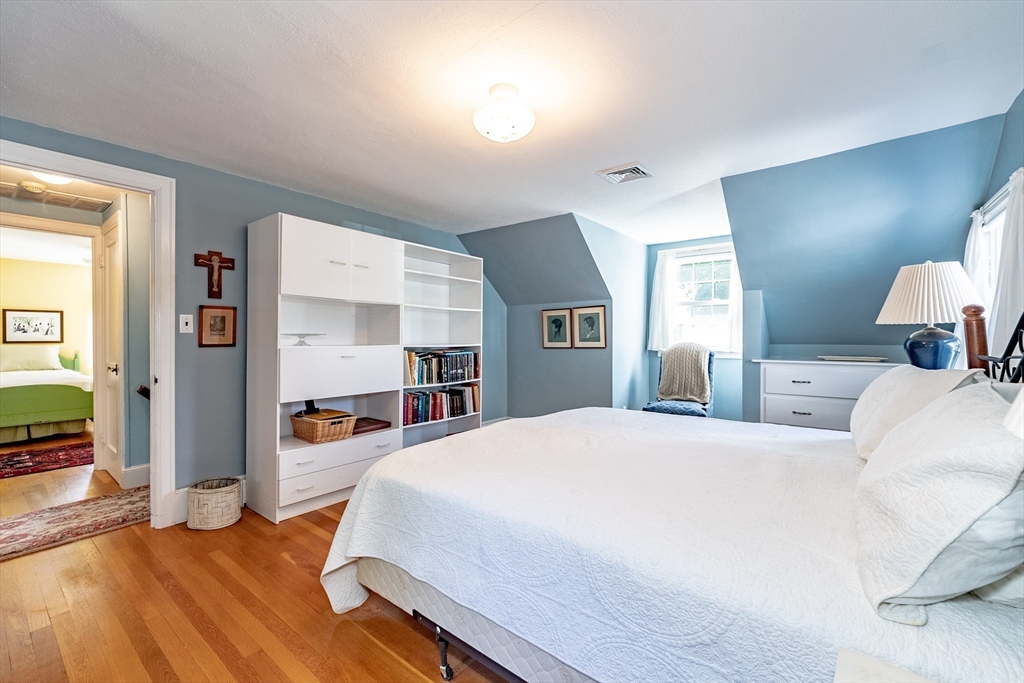 58 Pleasant St