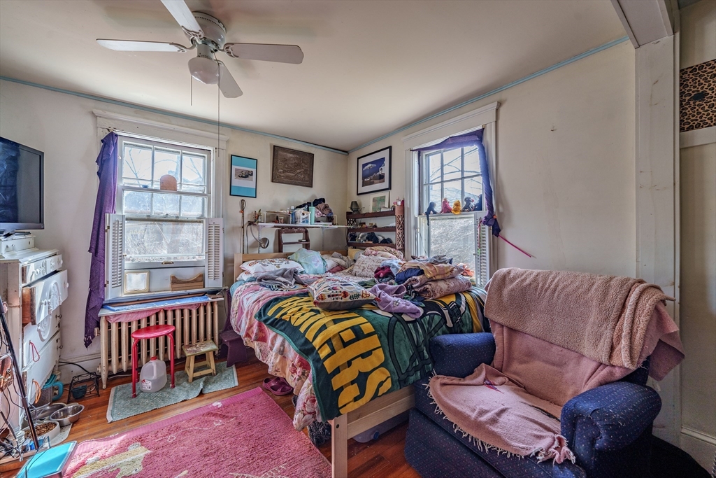 27 Fairview Ave