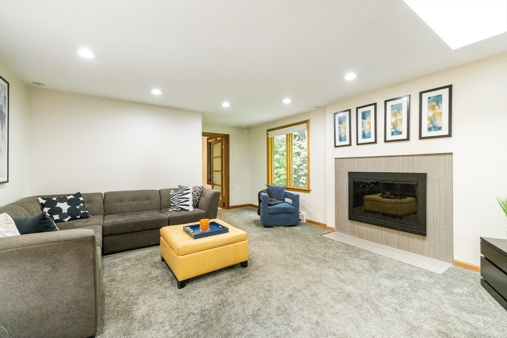 21 Birch Ln
