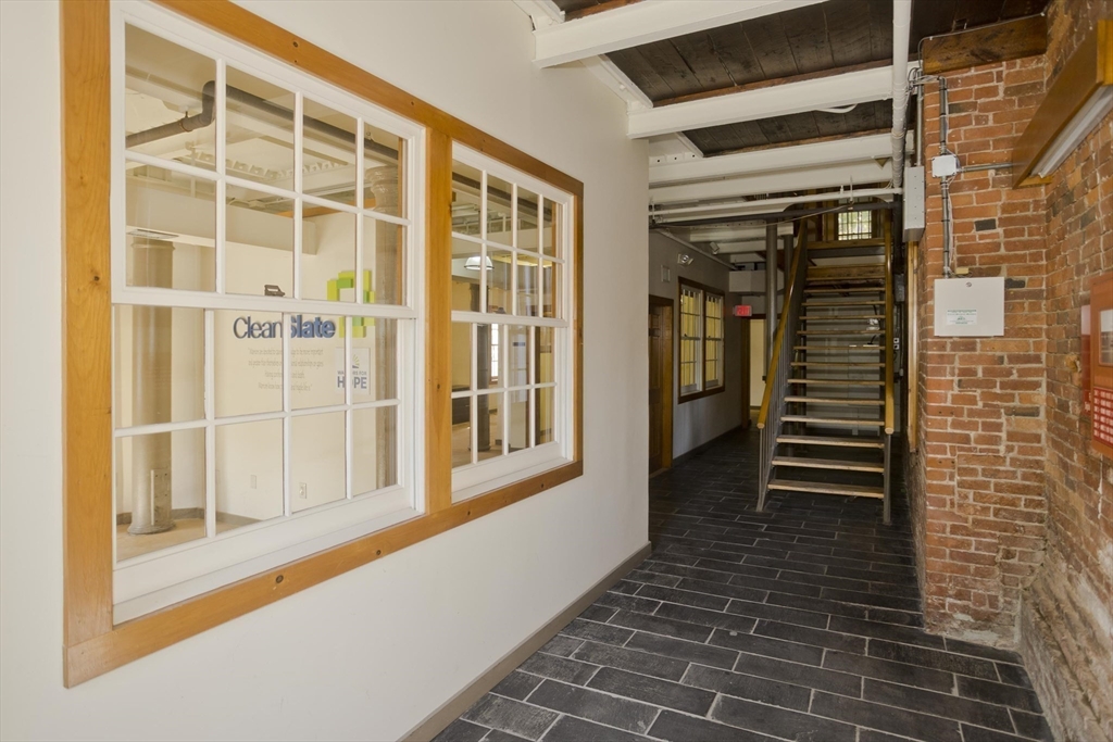 244 Main St, Northampton