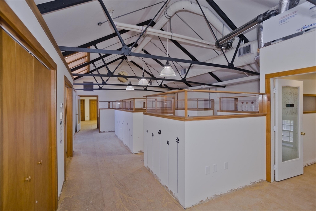 244 Main St, Northampton