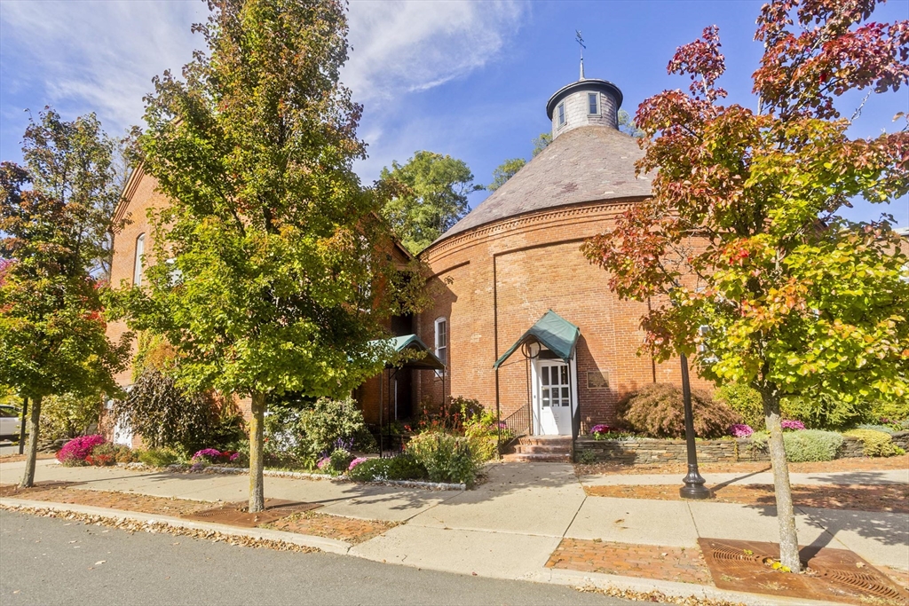 244 Main St, Northampton