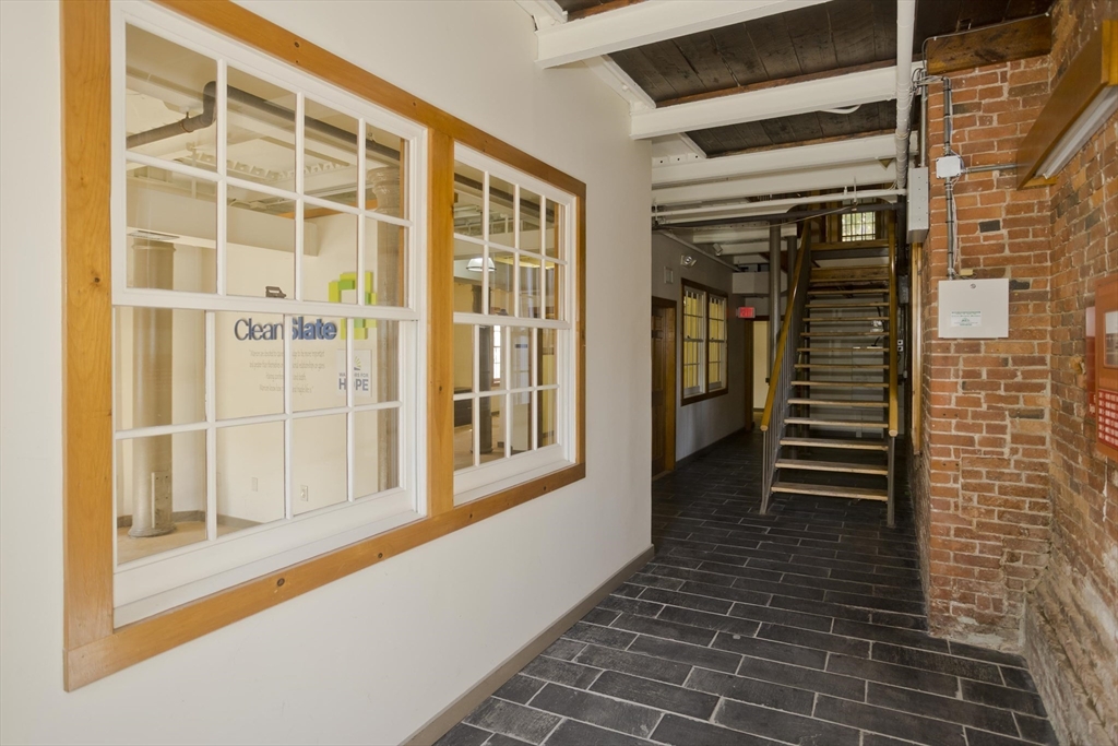 244 Main St, Northampton