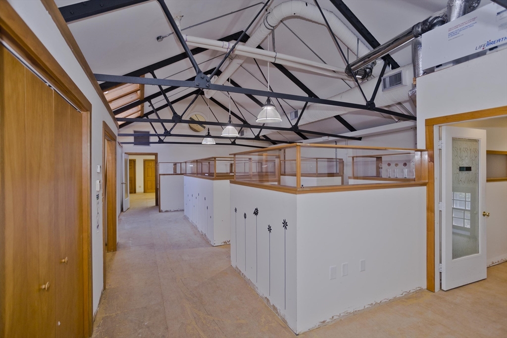 244 Main St, Northampton