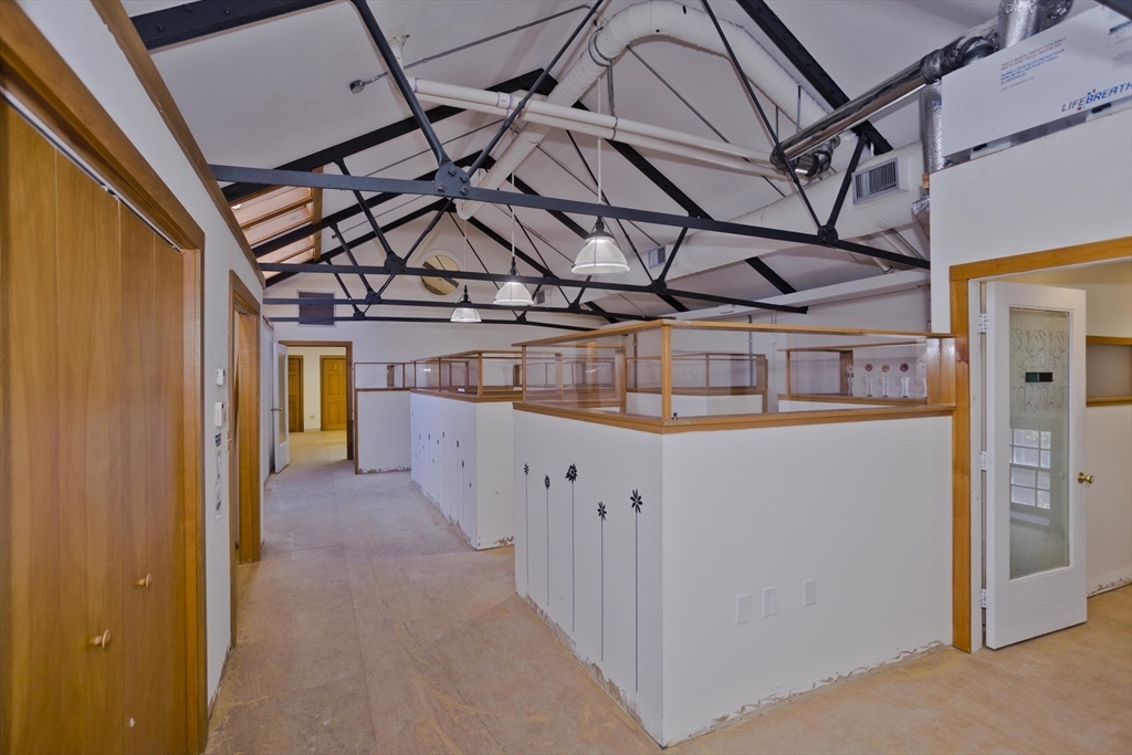 244 Main St, Northampton