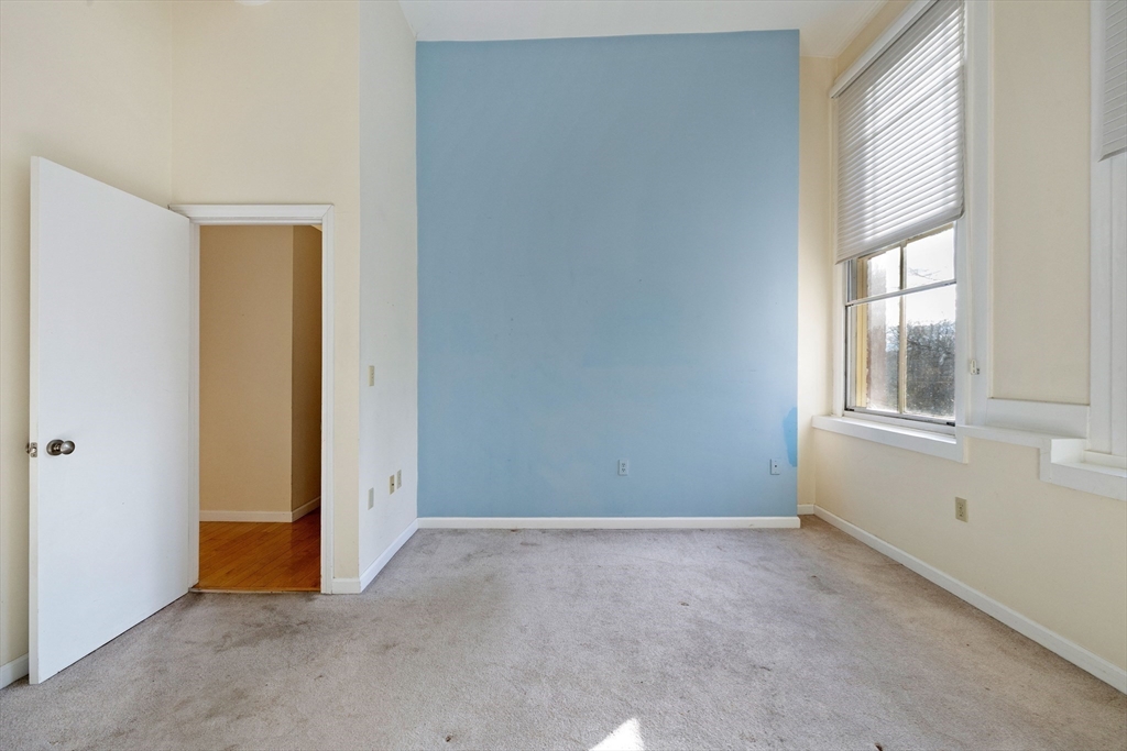 35 New South St # 307