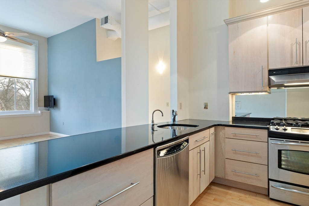 35 New South St # 307