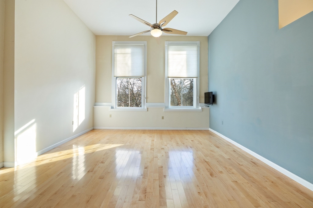 35 New South St # 307