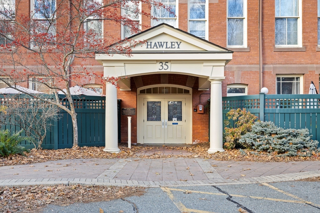 35 New South St # 307