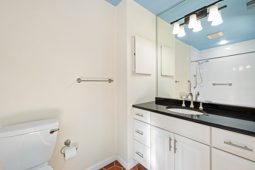 35 New South St # 307