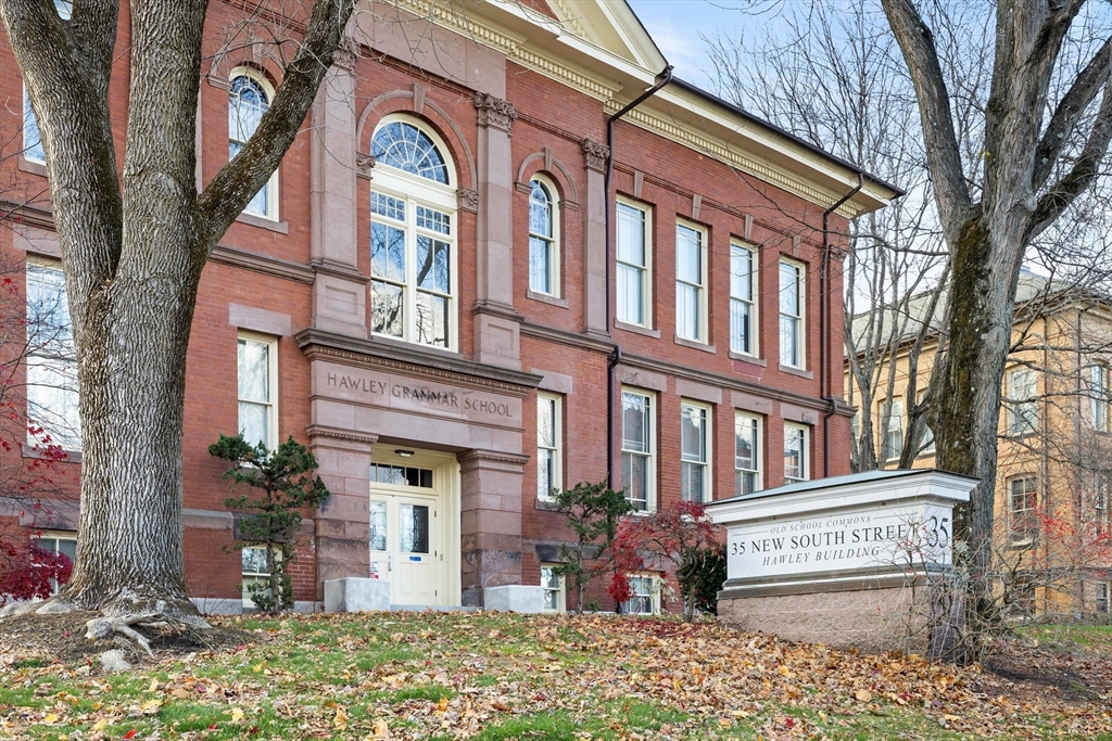 35 New South St # 307