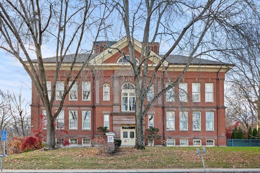35 New South St # 307