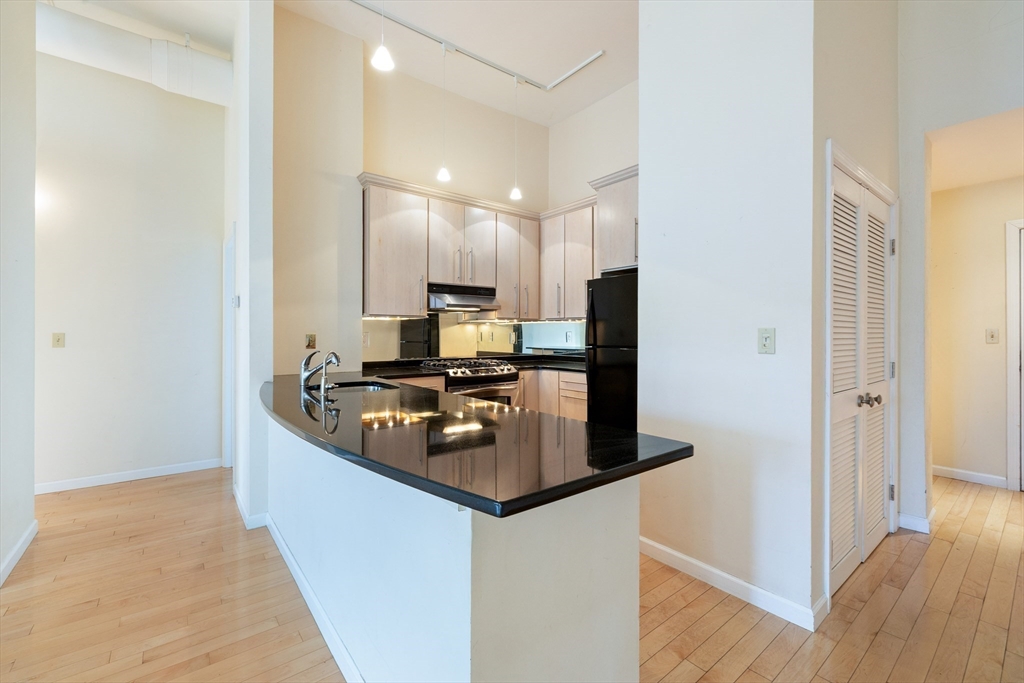 35 New South St # 307