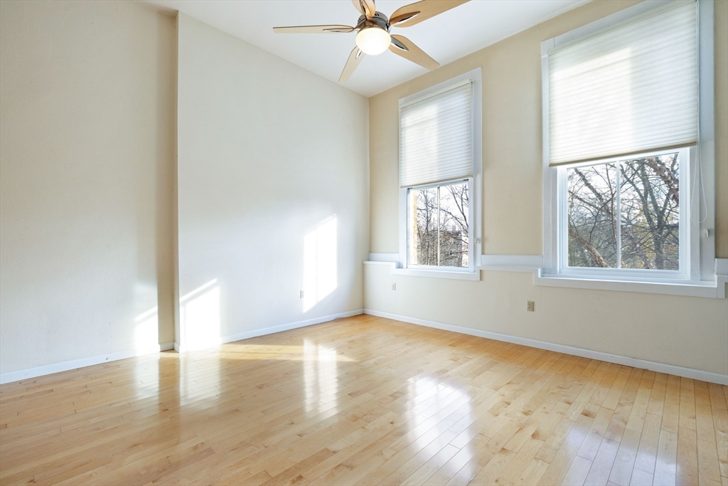 35 New South St # 307