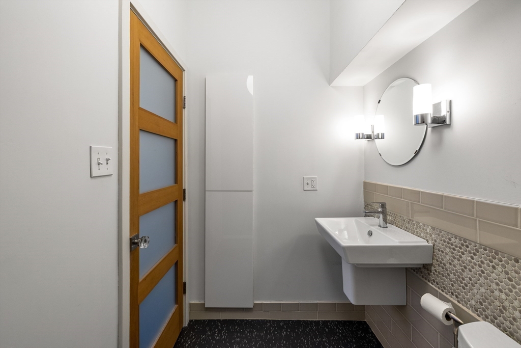 24-34 Pleasant St # 4