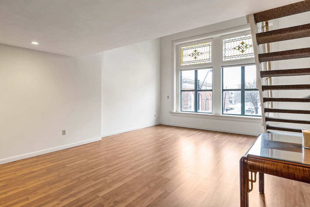 24-34 Pleasant St # 4