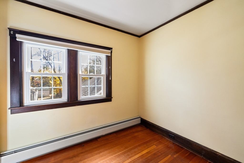 61 Woodlawn Ave