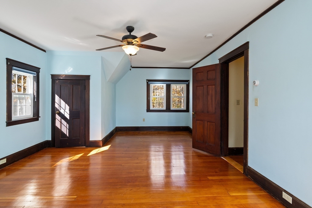 61 Woodlawn Ave