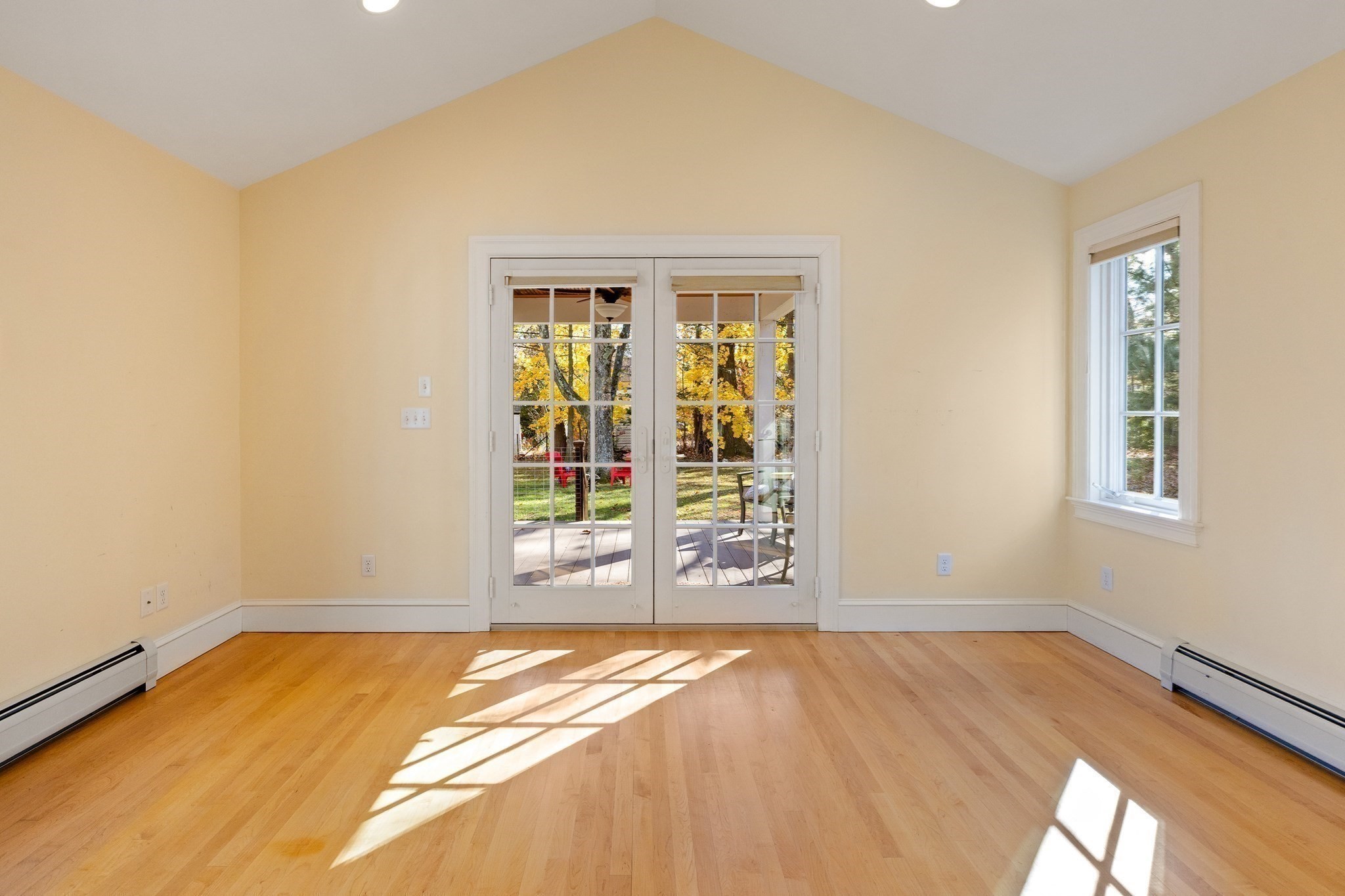 61 Woodlawn Ave